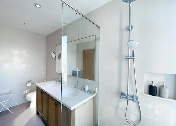 Casa de férias The Grand Penthouse 2br Ultra Fast Wifi Sukhumvit