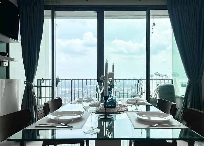 The Grand Penthouse 2br Ultra Fast Wifi Sukhumvit Casa de férias *