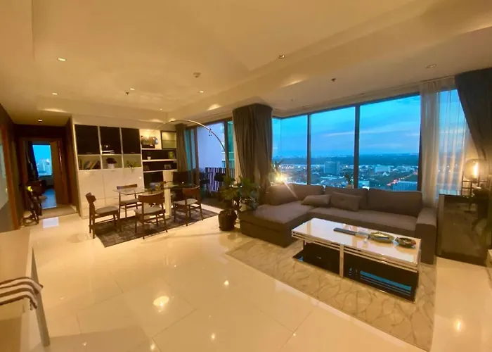 Casa de férias The Grand Penthouse 2br Ultra Fast Wifi Sukhumvit